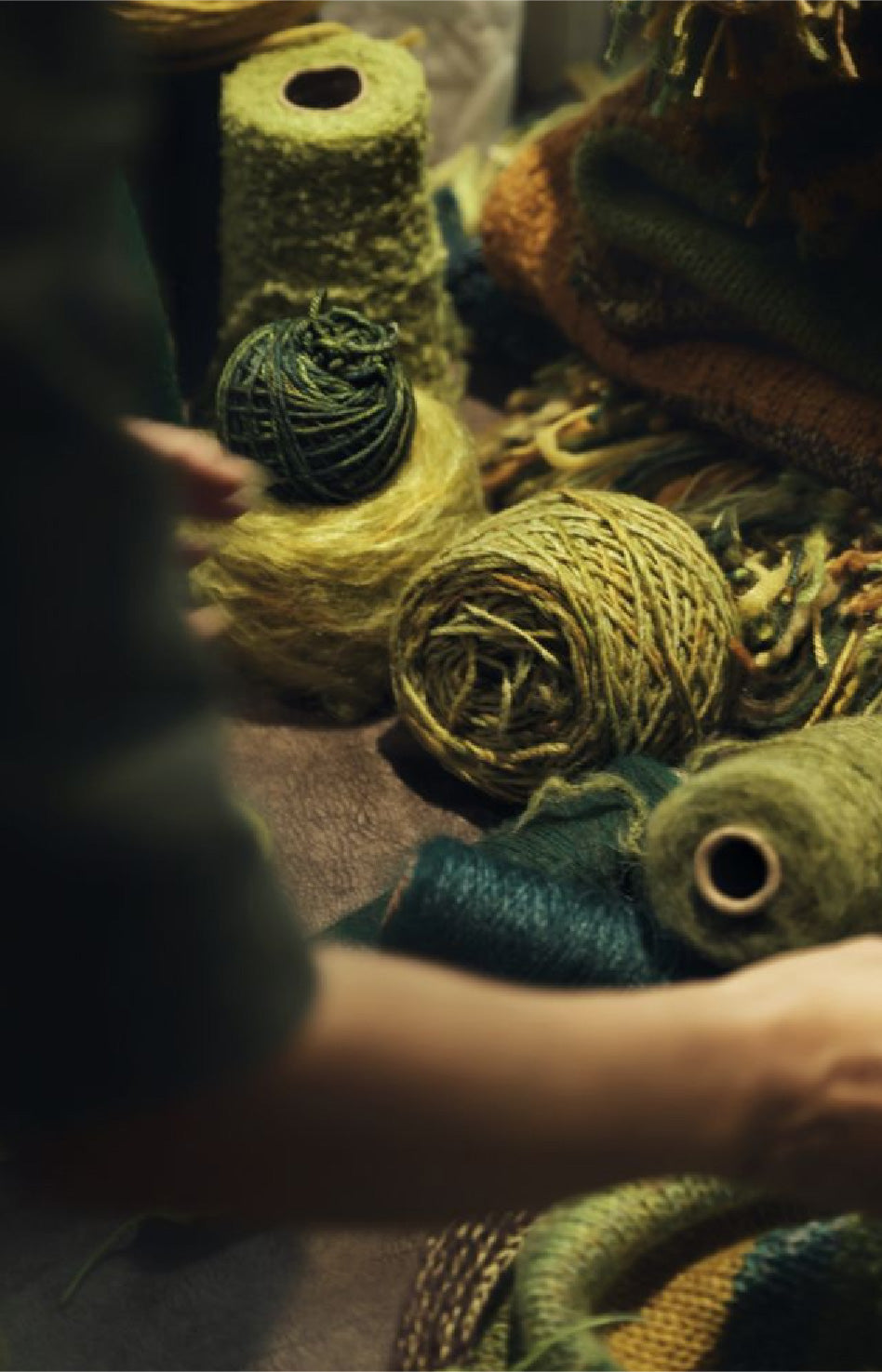 Nomadic weaving and highland textile thread